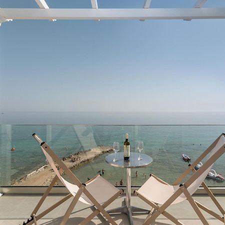 Golden Coast Resort Kypseli Eksteriør bilde